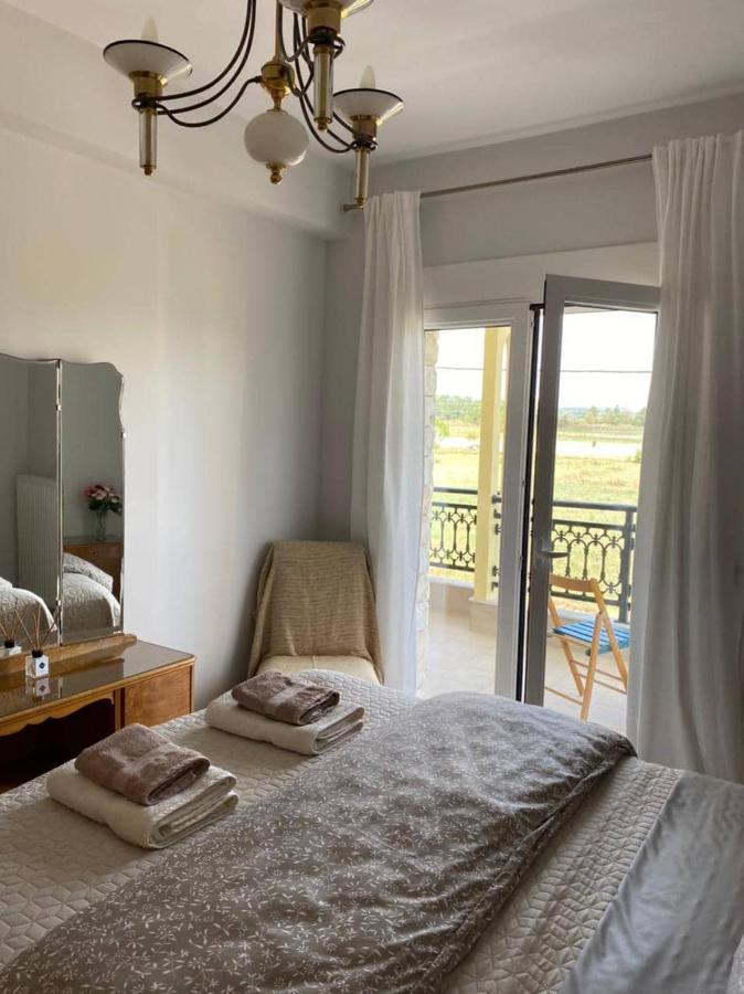 Polys Apartment And Paraskevi Studio With View Ptolemaida Eksteriør billede