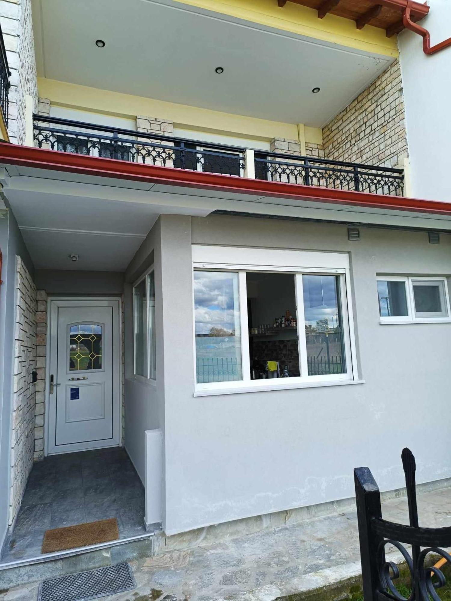Polys Apartment And Paraskevi Studio With View Ptolemaida Eksteriør billede